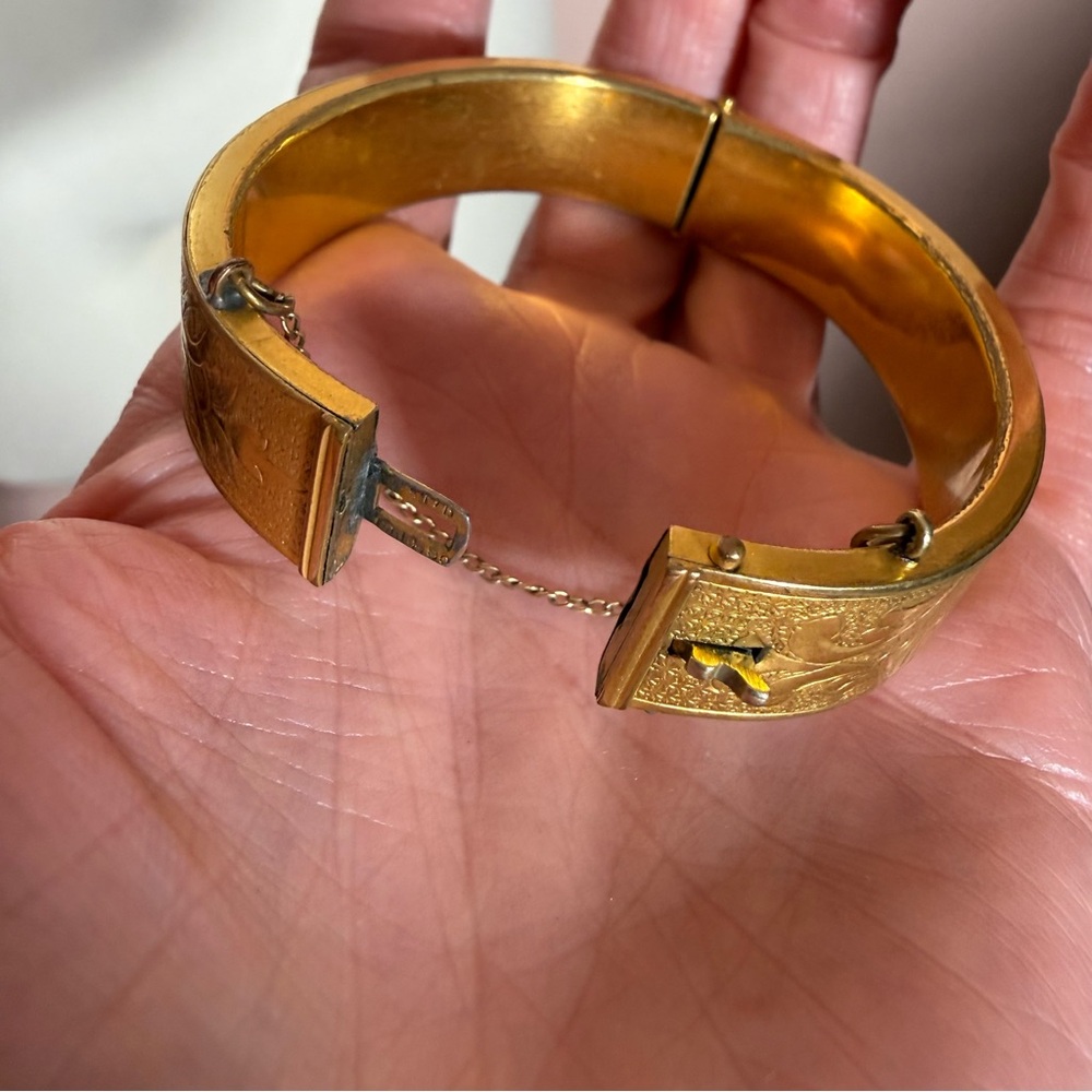 Antique Victorian 1880 stamped Gold plated Floral Etched Bangle Bracelet - Picture 14 of 16